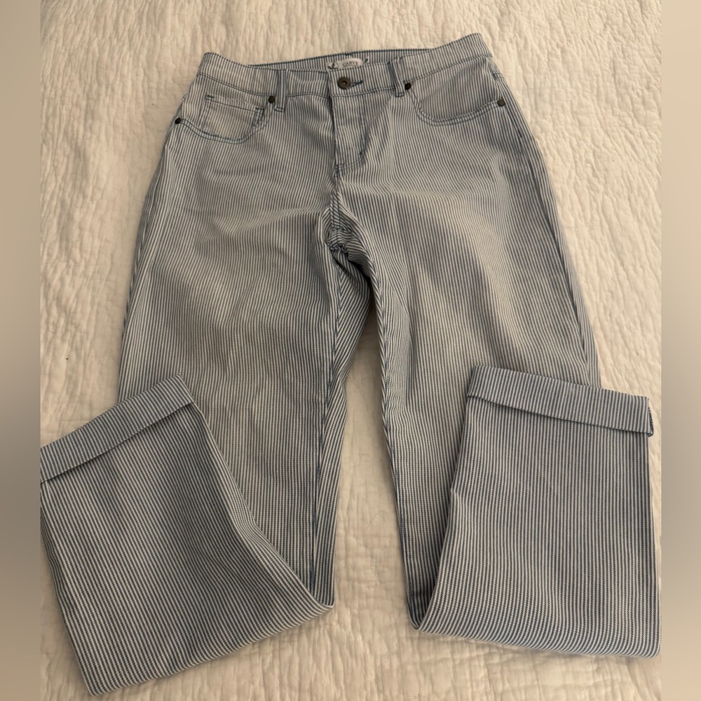 Carve Designs Blue Striped Cropped Pants- Excellent Unused Condition